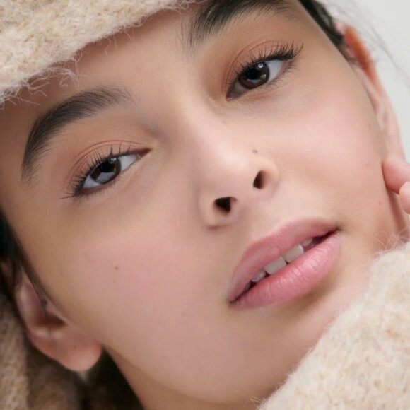 RMS Beauty Cashmere Matte Eyelight Eyeshadow | TUNDRA TAUPE: A light desert sand - Picture 5 of 14